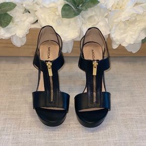 Moda Spana | NWOT| Black Leather Zip-Up Block Heel